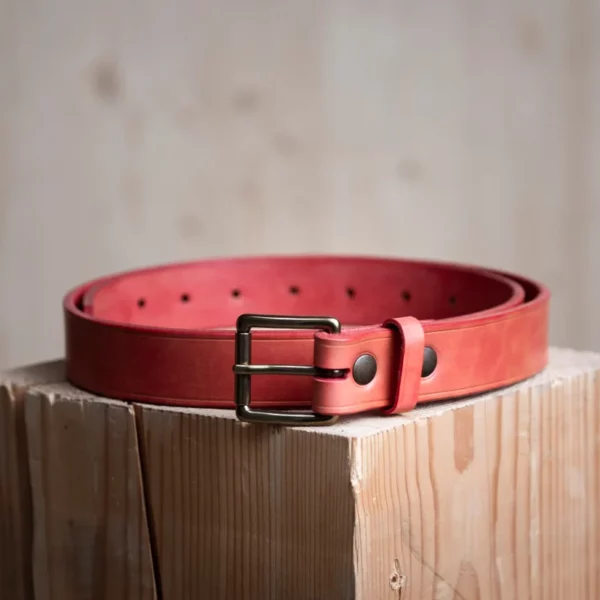 ceinture cuir tendance modèle sphinx rouge