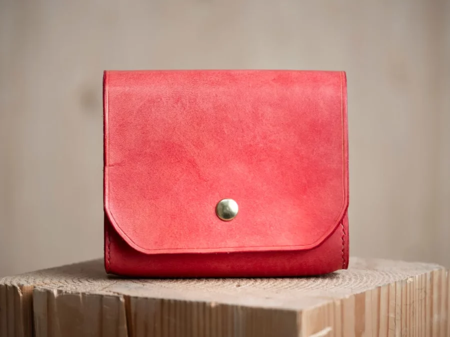 portefeuille sphinx en cuir rouge